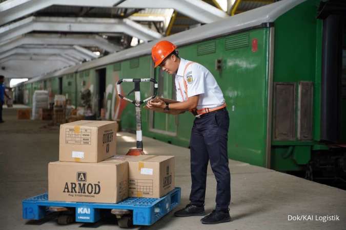 KAI Logistik Pangkas Waktu Tempuh Rute Bandung – Surabaya Menjadi 1 Hari