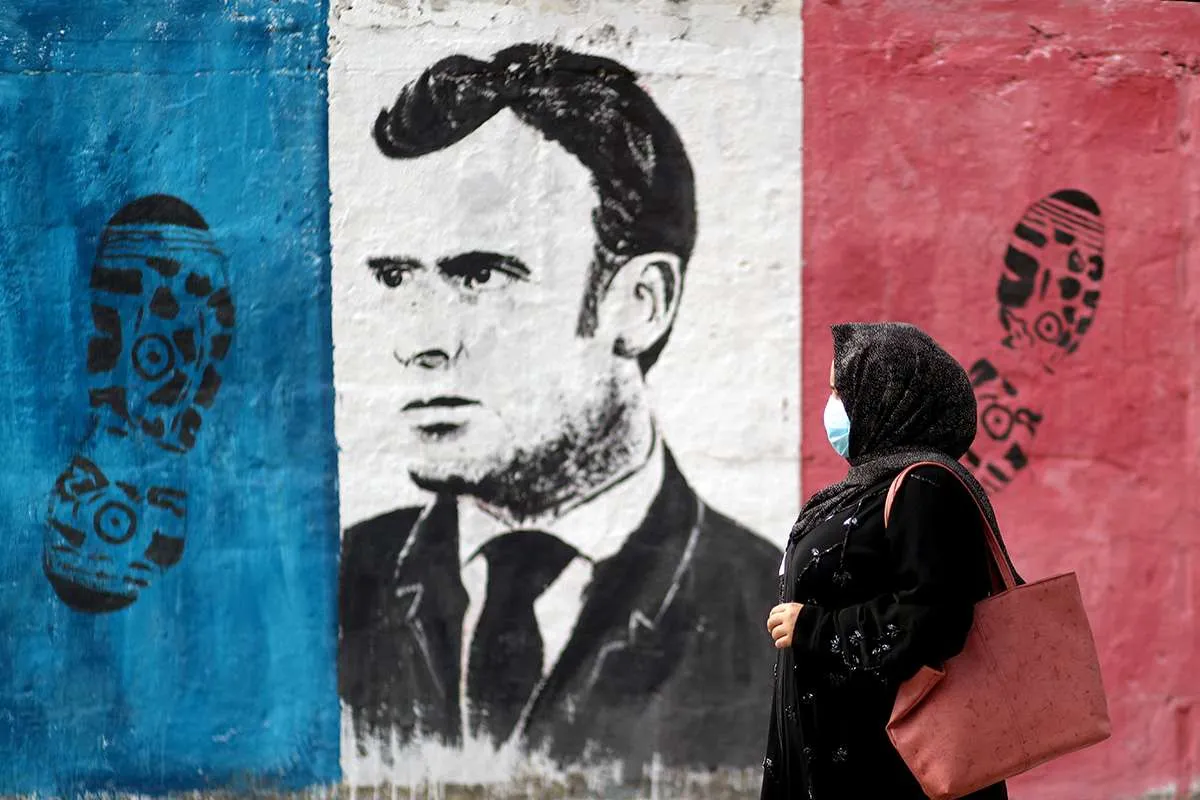 Begini pembelaan presiden Prancis Emmanuel Macron soal karikatur Nabi Muhammad 