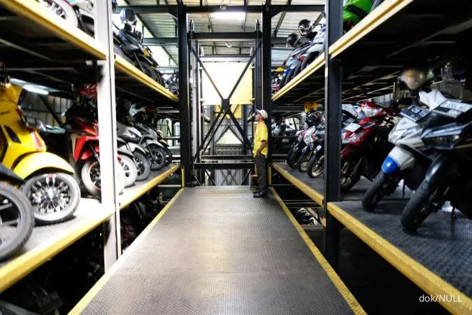 Parkir motor