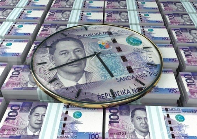 Filipina evaluasi larangan mata uang