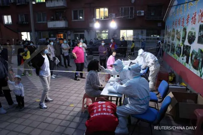 Shenzhen airport tightens COVID-19 measures as China logs 30 new cases