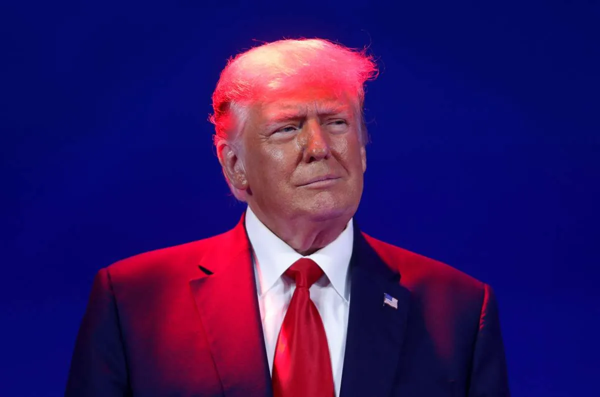 Penggerebekan Resor Donald Trump oleh FBI Diduga Terkait dengan Dokumen Nuklir