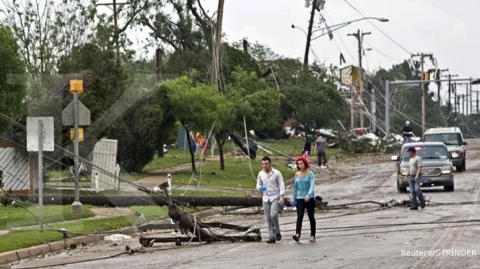 Fifty people 'likely' killed in tornadoes - Kentucky governor