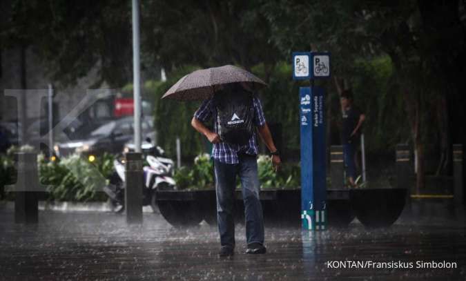 Cuaca Besok (10/10) di Jakarta Berpotensi Hujan Petir, di Daerah Mana?