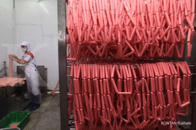 Makanan yang mengandung natrium tinggi salah satunya sosis