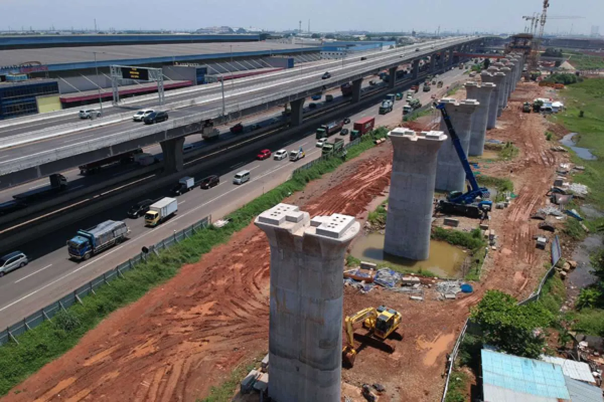 Memicu banjir, proyek kereta cepat JKT-BDG disetop mulai hari ini