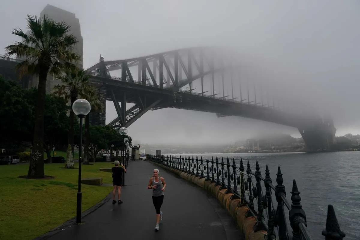 Australia memperluas penguncian COVID-19 karena kekhawatiran virus telah menyebar 