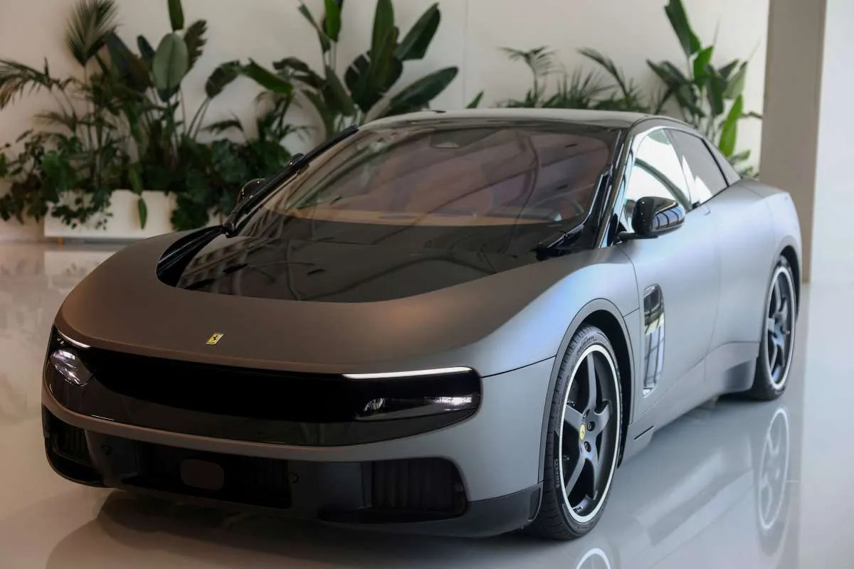 Mobil Listrik Perdana Ferrari Luce Laris, Kuota Penjualan Tahun Ini Dikabarkan Ludes