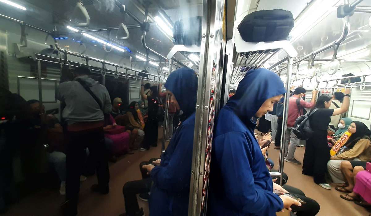 KAI Commuter Catat Lonjakan Penumpang KRL Jabodetabek