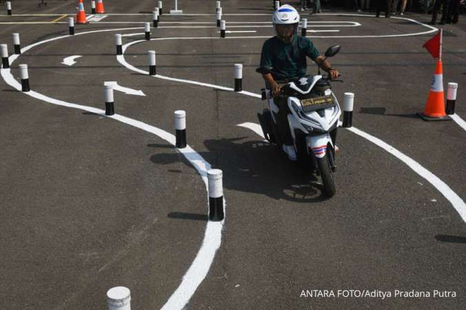 Perpanjang SIM Tak Perlu Ujian Praktik Di SIM Keliling Jakarta Hari Ini (25/1)