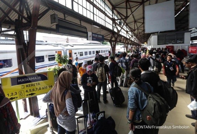 H+2 Lebaran, volume penumpang di Stasiun Pasar Senen masih tinggi