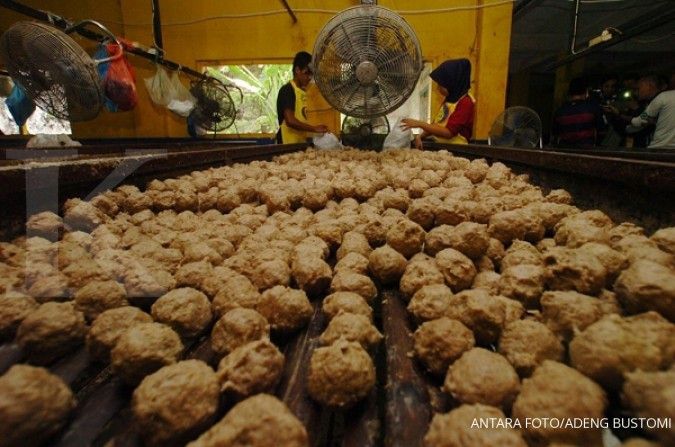 Daging lokal meroket, pedagang bakso lirik impor