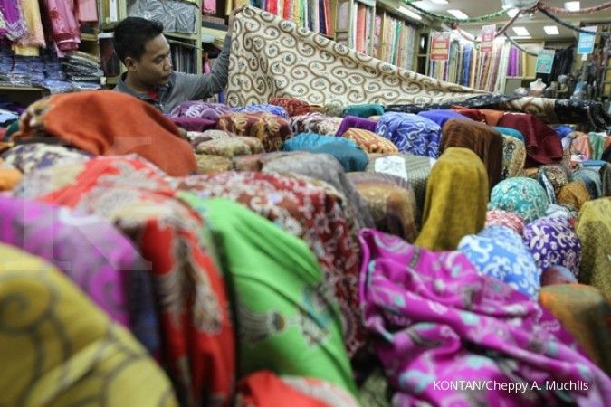 Besarnya impor kain menekan industri tekstil