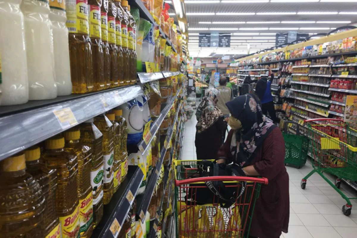 PPKM level 4 bisa tekan kinerja perekonomian kuartal III 2021