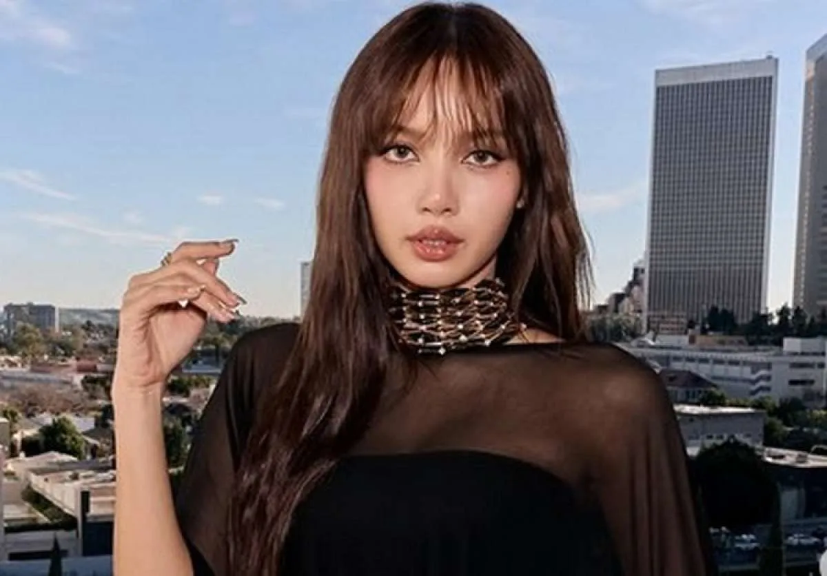 Lisa Blackpink Siap Bintangi Film Romantis Netflix, Terinspirasi Notting Hill