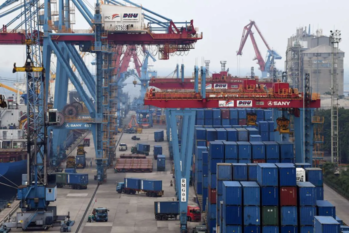 Neraca perdagangan RI Surplus US$ 4,53 Miliar pada Maret 2022
