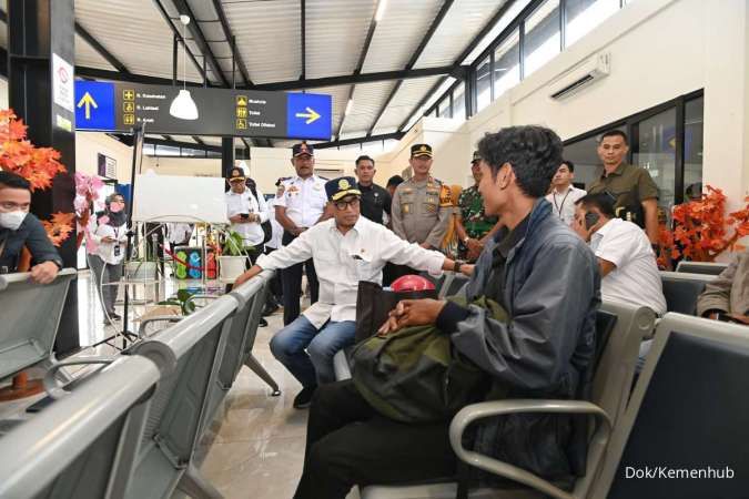 Tinjau 2 Simpul Transportasi di Garut, Menhub Dorong Penggunaan Transportasi Umum