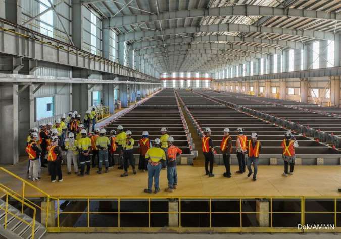 Jokowi Resmikan 2 Smelter Tembaga di NTB dan Jawa Timur Hari Ini