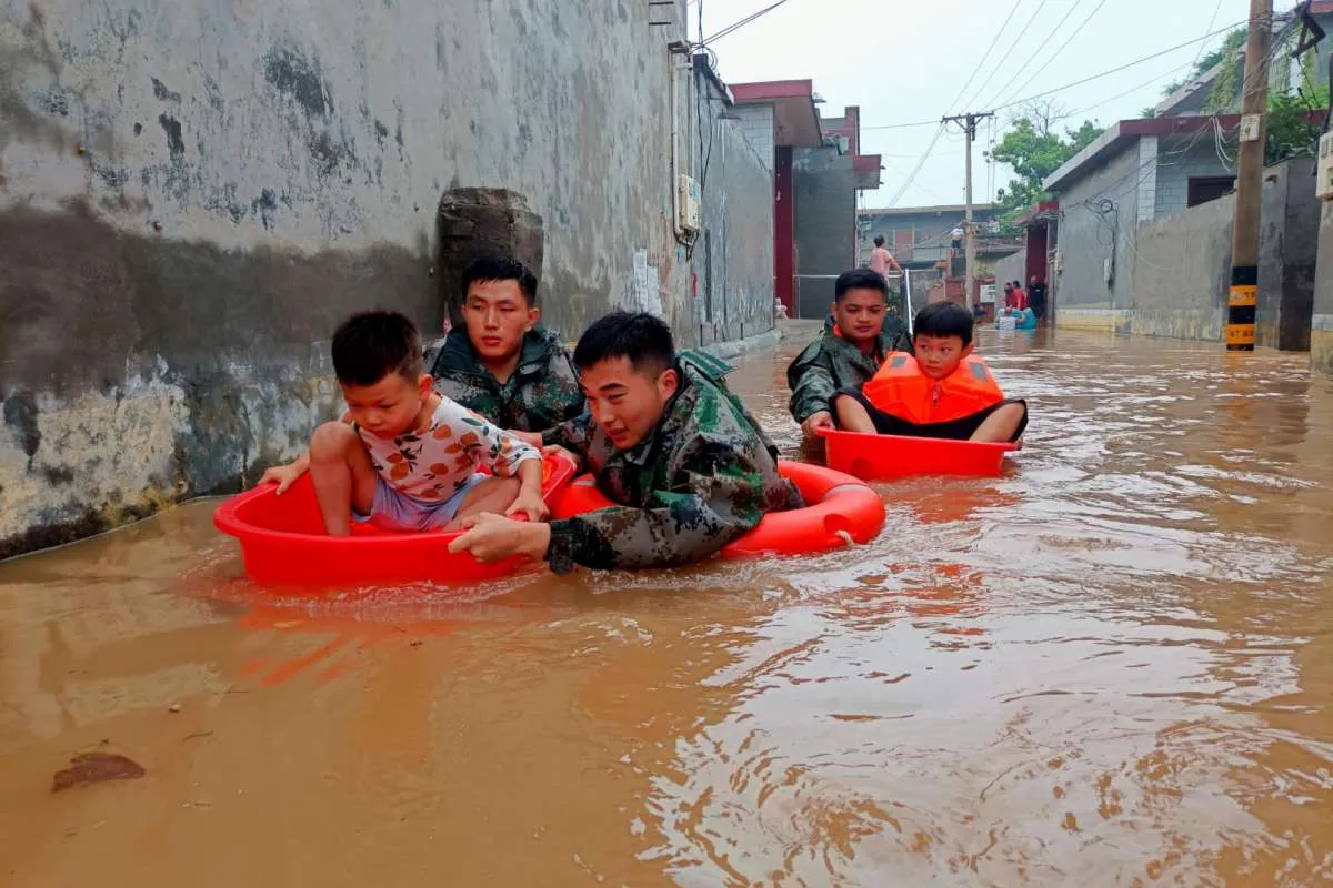 Sistem Tanggap Bencana China Tengah Diuji Oleh Banjir dan Longsor