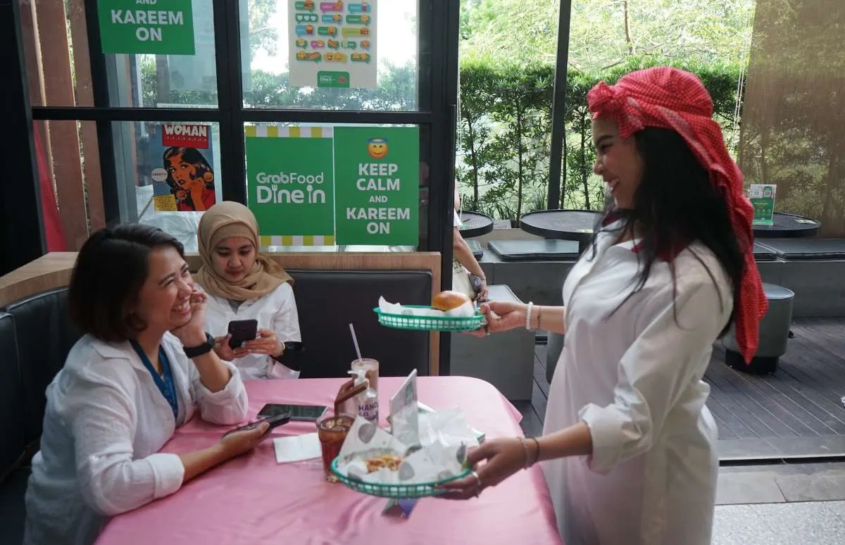 Sulap Pramusaji Karens Diner Jadi Kalem, GrabFood Hadirkan Kareems Diner