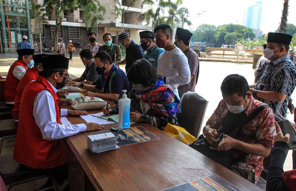 Orang yang Berhak Menerima Zakat Disebut Mustahik: Ini 8 Golongan Penerima Zakat