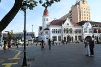 Prakiraan Cuaca Surabaya 8 November 2025: BMKG Prediksi Hujan Ringan