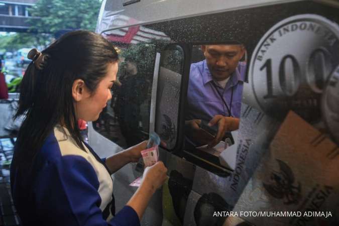 Waspadai Pemburukan Aset Bank Saat Rupiah Tertekan