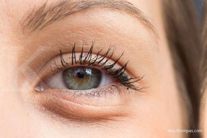5 Bahan yang cocok jadi cara menghilangkan kantung mata