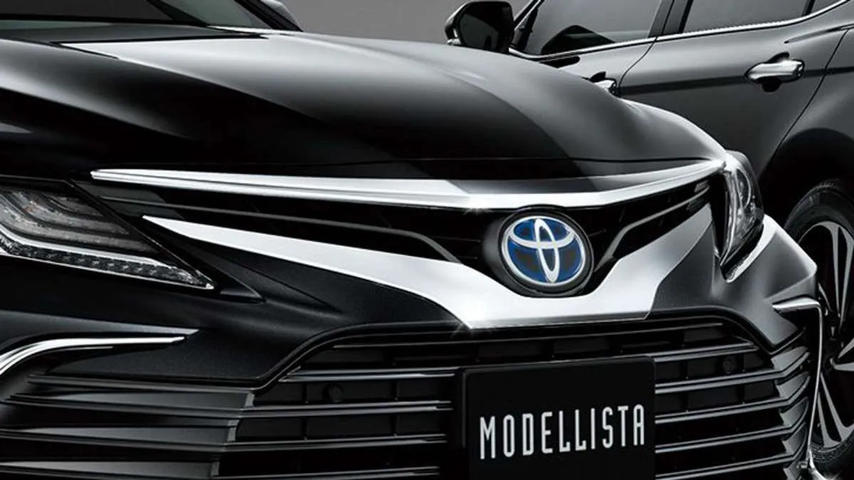 Begini penampakan Toyota Camry Modellista dan GR yang resmi mengaspal
