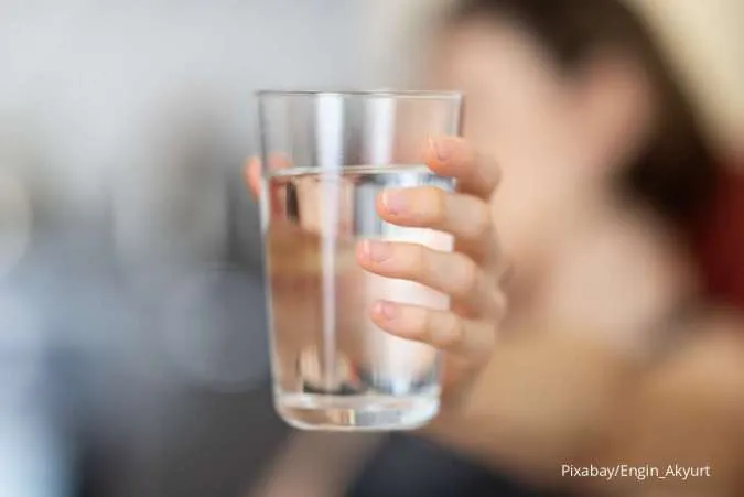 Baikkah Minum Air Dingin Saat Berbuka Puasa? Simak Penjelasannya