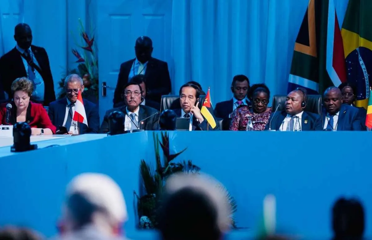 Tak Ingin Tergesa-gesa, Jokowi Masih Kaji Keikutsertaan Indonesia Jadi Anggota BRICS