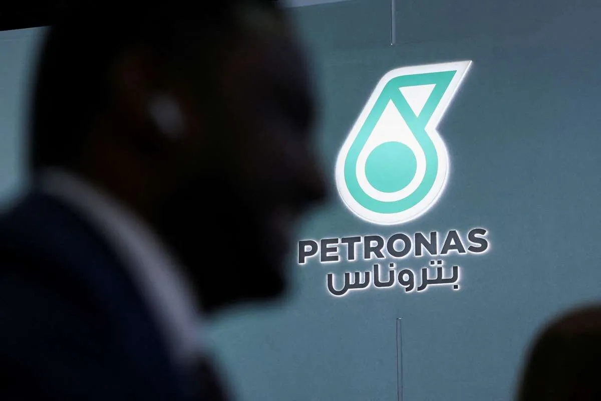 QatarEnergy Pasok 2 Juta Ton LNG per Tahun ke Petronas Selama 20 Tahun