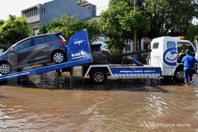 Ingat, sengaja menerobos genangan banjir bisa gugurkan klaim asuransi