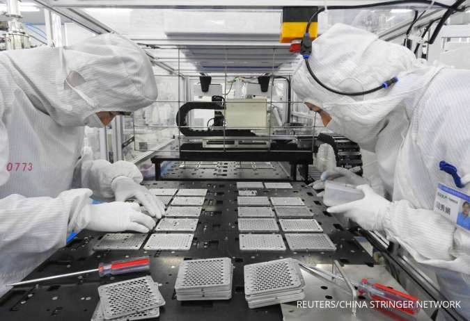 Aktivitas Pabrik Melambat, Indeks PMI China Anjlok ke Level Kontraksi 