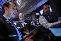 US STOCKS - Stocks Fall Despite Nvidia boost as Inflation Concerns Weigh