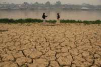 Indonesia Forecasts Delayed Wet Season, Farmers Brace for Impact