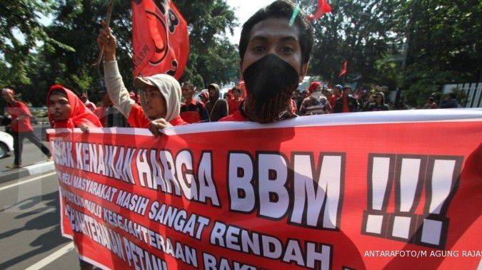 Tolak kenaikan BBM, massa PDI-P demo ke Istana