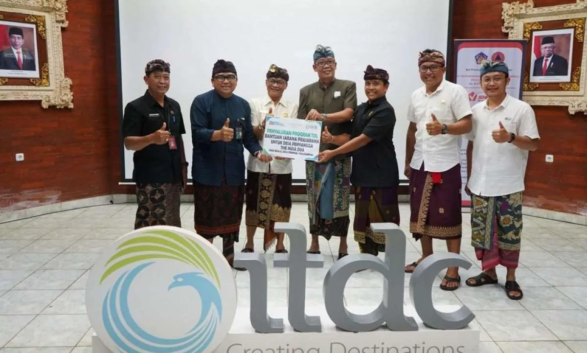 ITDC Serahkan Bantuan untuk 3 Desa Penyangga di Kelurahan Benoa