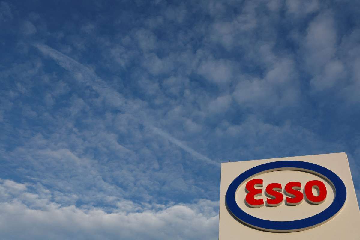 Emiten Prajogo Pangestu Menuntaskan Akuisisi SPBU ESSO di Singapura