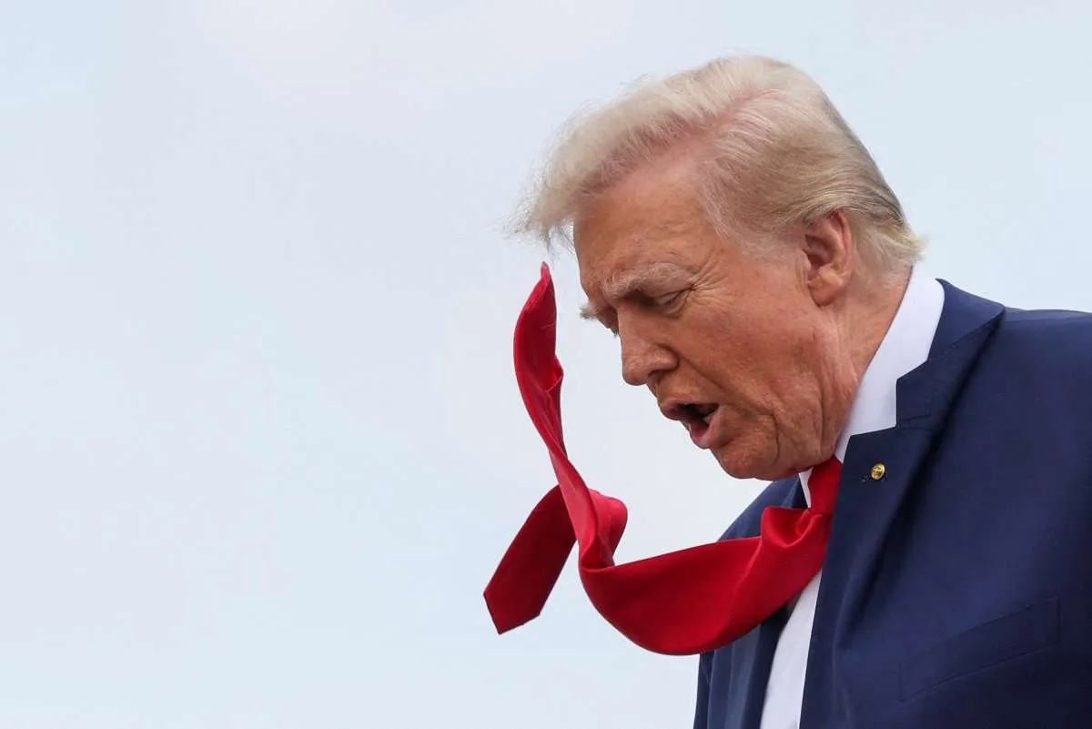 Trump Siapkan Gelombang Tarif Baru, Sasar Kayu, Otomotif, dan Farmasi