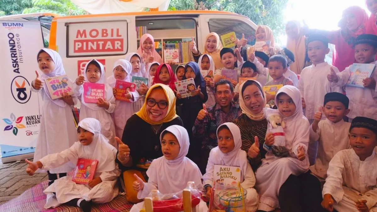 Askrindo mendukung pengembangan dunia pendidikan lewat mobil pintar