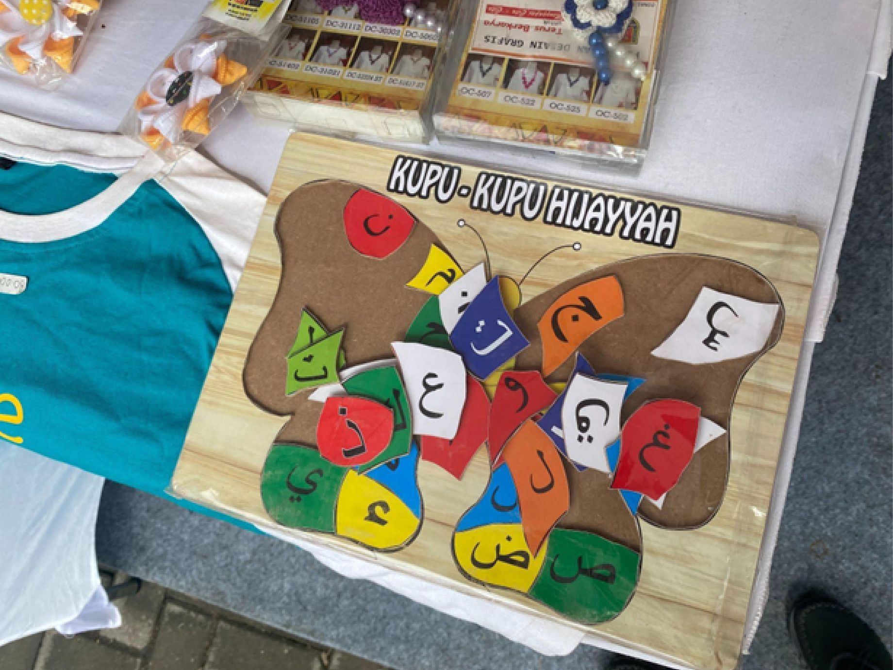 Kontan - Dok/Istimewa. Puzzle papan huruf hijaiyah yang dibuat oleh Djoko Tri Saptono (istimewa).