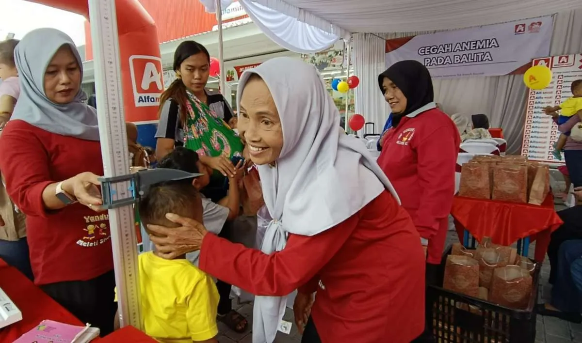 Cegah Stunting dan Tingkatkan Zat Besi ala Keluarga Sehat Alfamidi