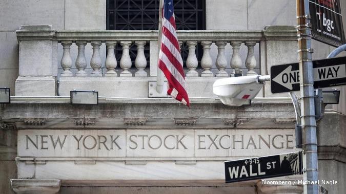 Sektor energi & perbankan bikin Wall Street loyo