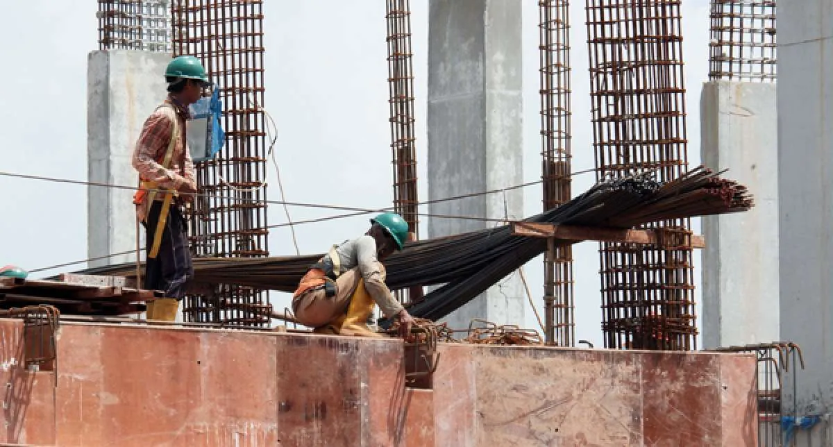 Prabowo Beri Diskon 50% Iuran JKK untuk Industri Padat Karya