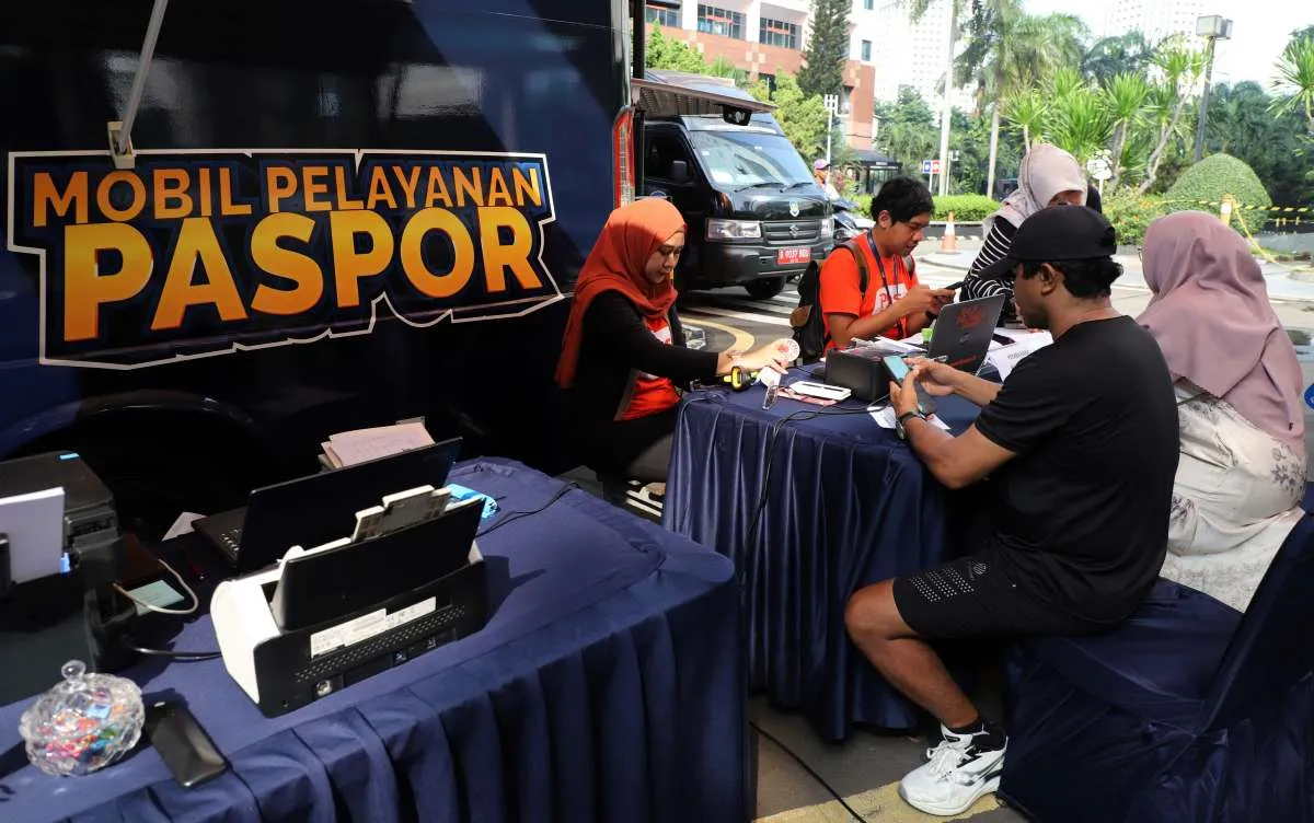 Aturan Foto Paspor: Dari Pakaian hingga Ketentuan Pengguna Hijab