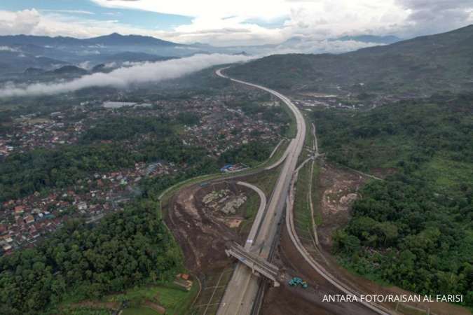 Menteri PUPR Targetkan Jalan Tol Cisumdawu Beroperasi Penuh Pada Mei 2023