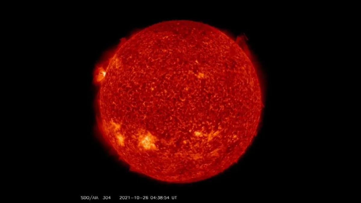 NASA menangkap penampakan matahari mengeluarkan semburan api, tidak menghadap ke Bumi