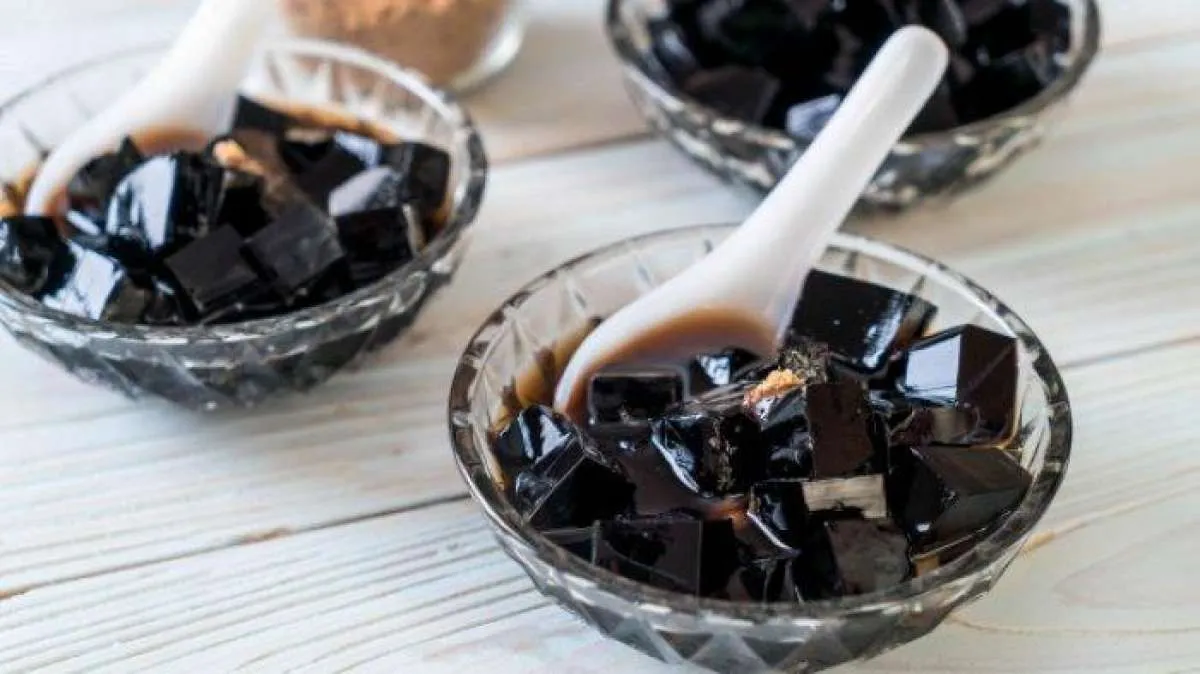 Luar biasa! Ini 6 manfaat cincau hitam untuk kesehatan yang jarang diketahui