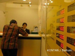 Likuiditas valas ketat, bank makin selektif